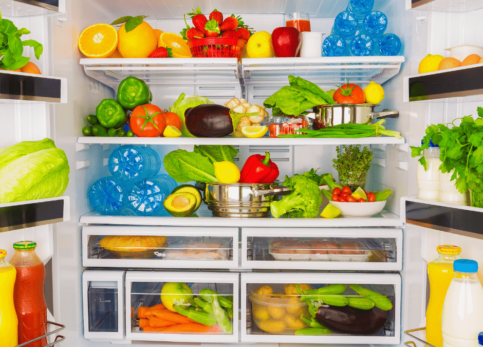 9 astuces simples et efficaces pour organiser ton frigo comme une pro !