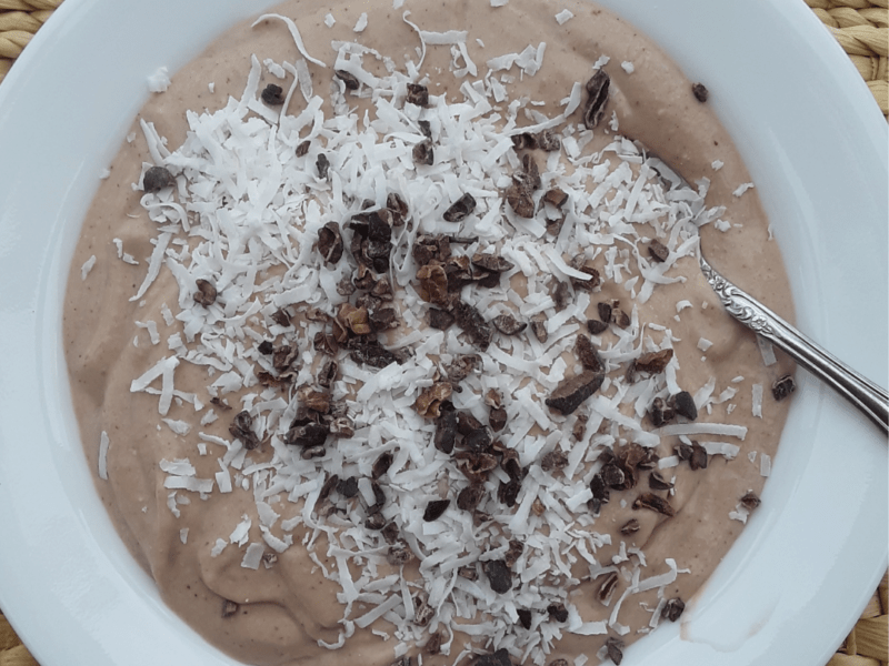 Smoothie bowl cookies and cream